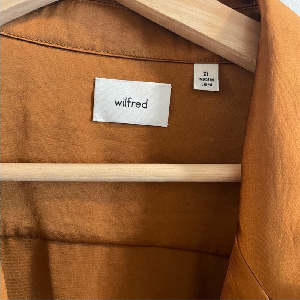 WILFRED Satin Button Down Blouse Terracotta Ginger XL - Picture 3 of 3